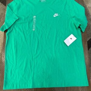 Nike Tshirt Embroided, Men’s Size XL